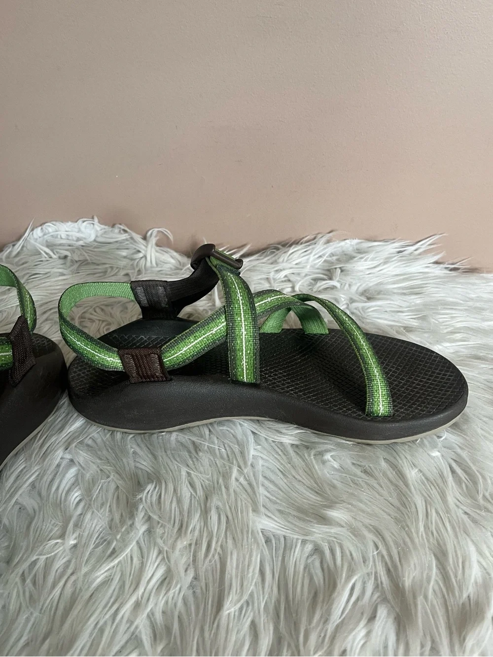 {Chaco} Z/1 Unaweep Sandal with Green Straps - Womens 10